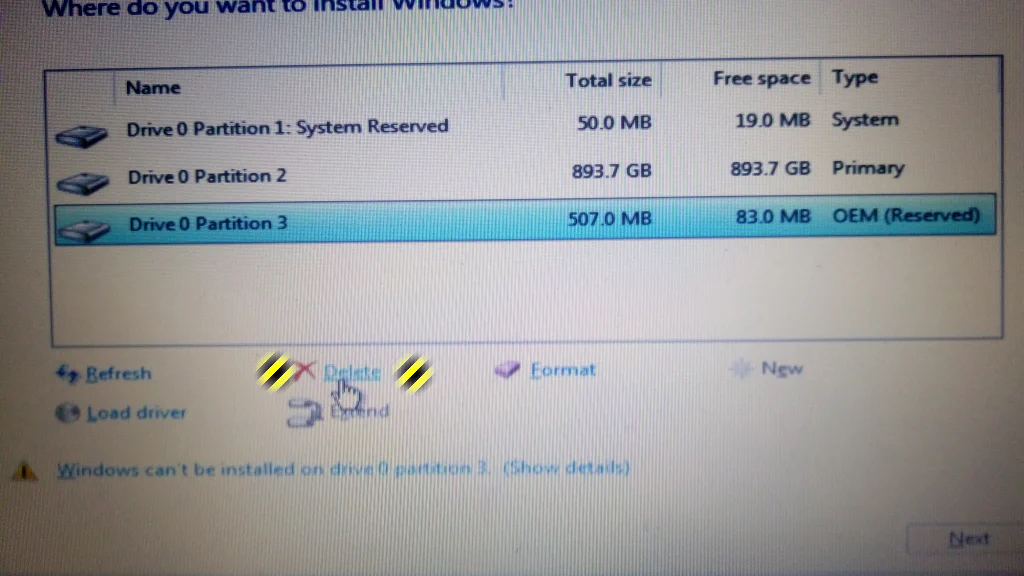 Windows 10 install location screen, warning on OEM partition