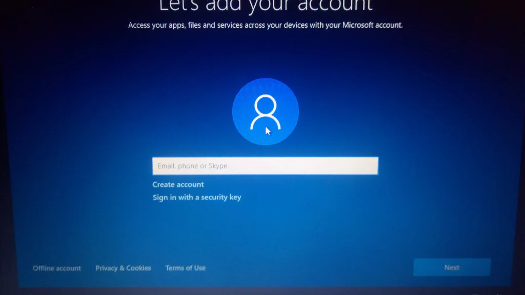 Prompt for your Microsoft account (or to use a local/offline account
instead, shown on the bottom left)